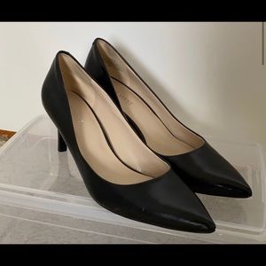 Nine West black pump
